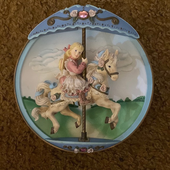 The Bradford Exchange Wall Decor Music Box Hanging Plate 994 Bradford Exchange Carousel